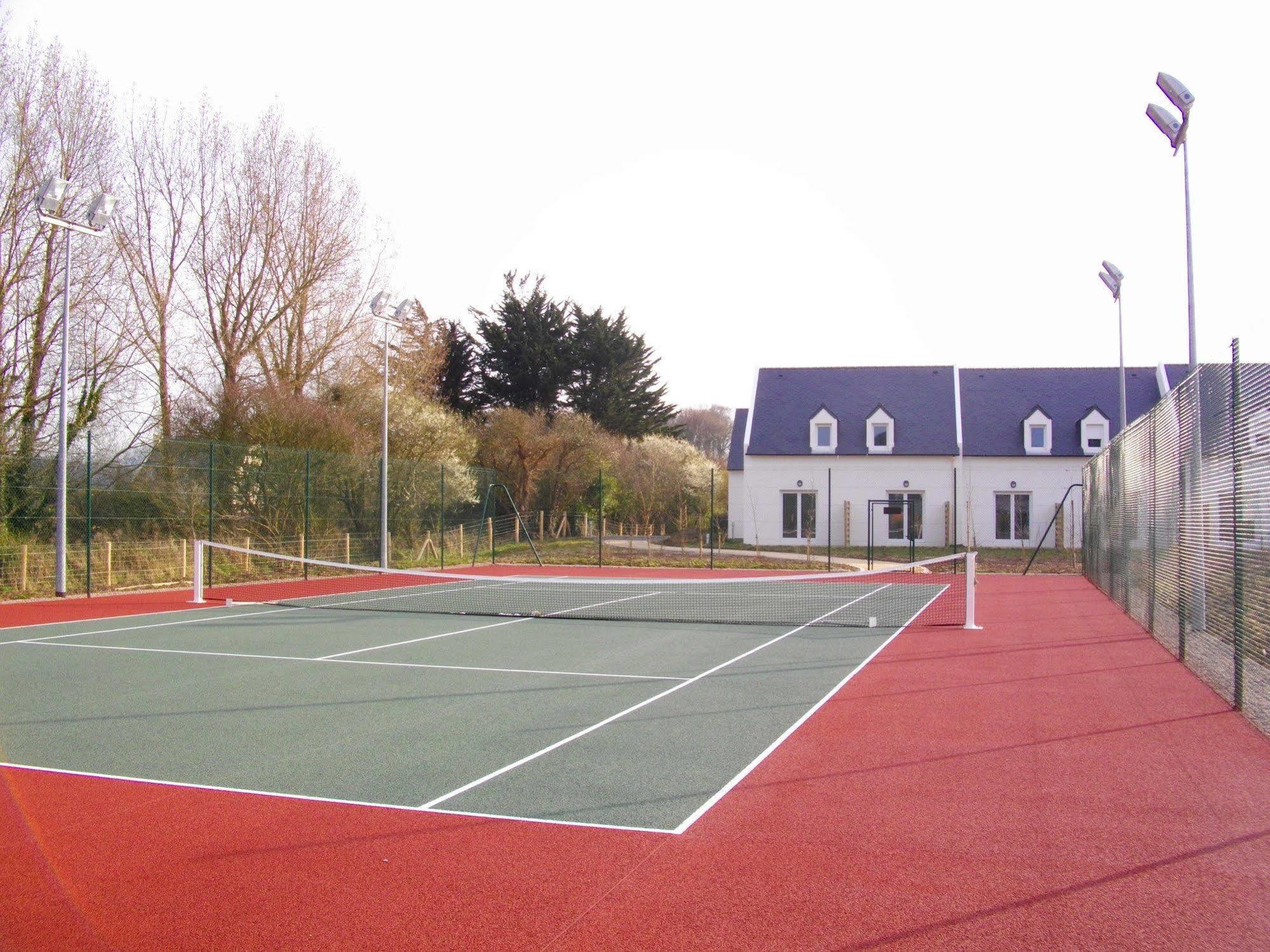 Residence Nemea Les Roches Saint-Pol-de-Leon Bagian luar foto