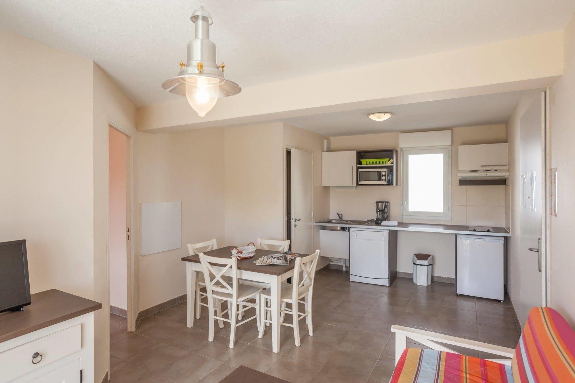 Residence Nemea Les Roches Saint-Pol-de-Leon Bagian luar foto