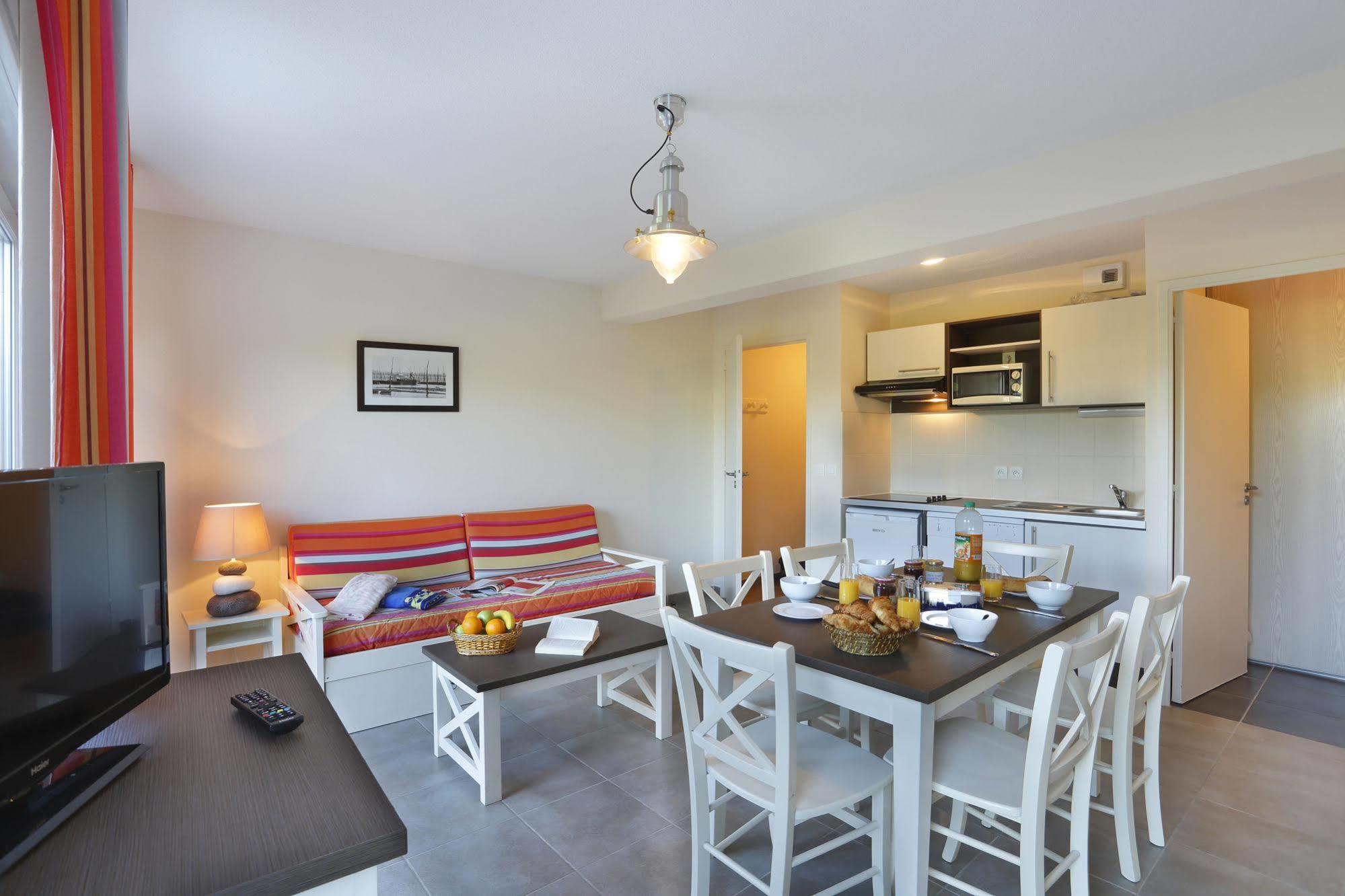 Residence Nemea Les Roches Saint-Pol-de-Leon Bagian luar foto