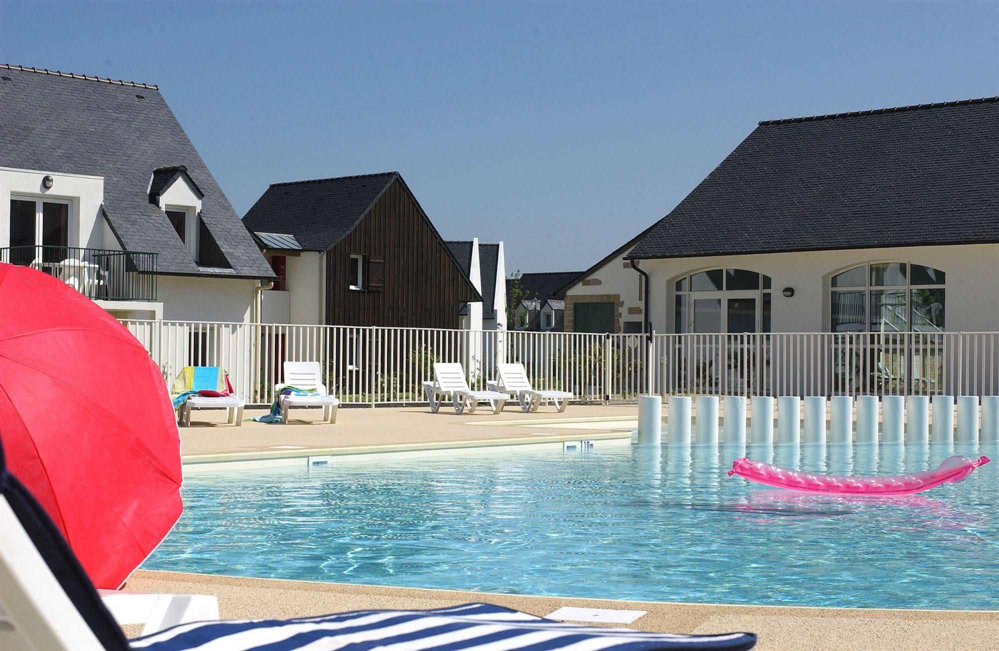 Residence Nemea Les Roches Saint-Pol-de-Leon Bagian luar foto